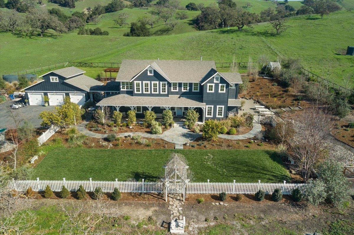 7670 Crews Road Gilroy, CA 95020 - Photo 9 of 83