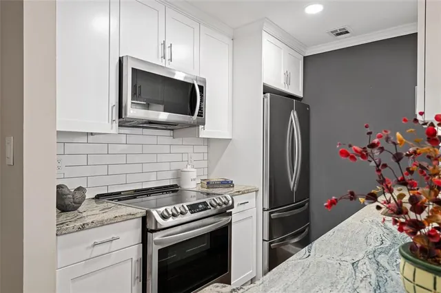 $287,500 | 23103 Plantation Drive Northeast, Unit 103, Atlanta, GA 30324