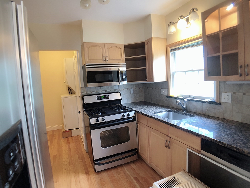 31 Gilbert Road, Unit 2 Belmont, MA 02478 - Photo 24 of 41