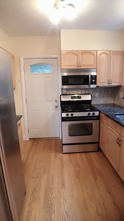 31 Gilbert Road, Unit 2 Belmont, MA 02478 - Photo 4 of 41