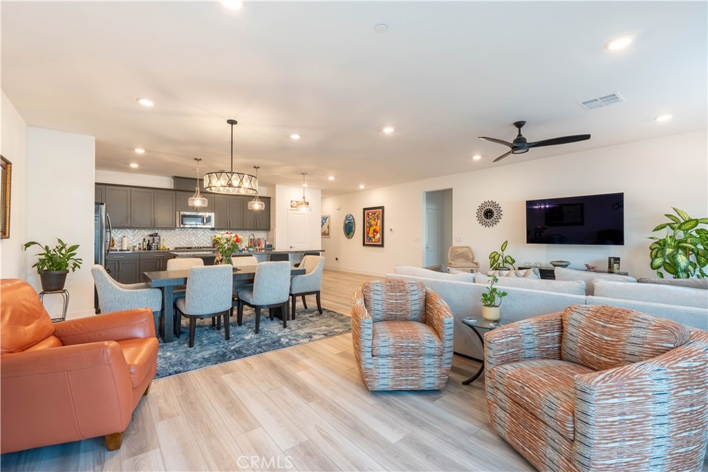 565 Hudson Way Rialto, CA 92377 - Photo 11 of 39 Gallery Image 11