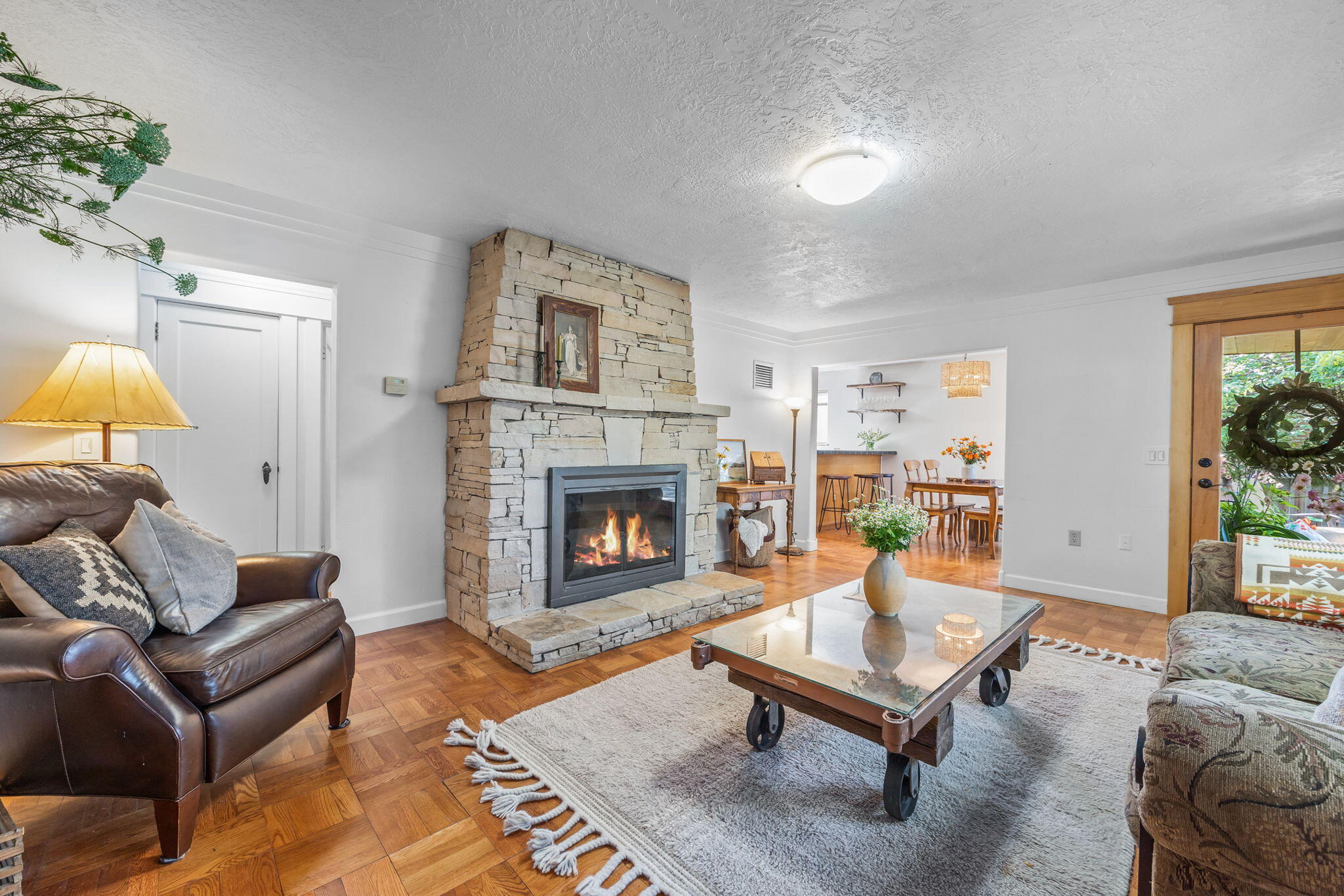 228 Southwest Canyon Drive Redmond, OR 97756 - Photo 13 of 39 228 SW Canyon Redmond - Mike Albright Ph