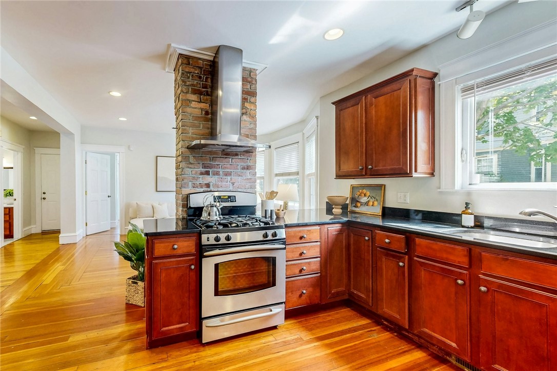 135 6th Street, Unit 1 Providence, RI 02906 - Photo 10 of 21