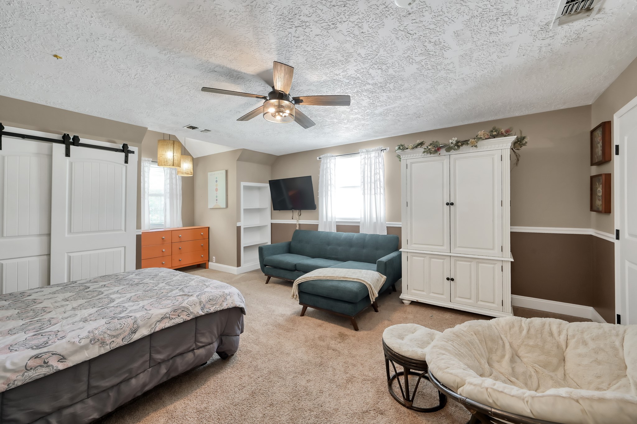 13685 Tommy Smith Road Conroe, TX 77306 - Photo 33 of 50 HUGE Secondary Bedroom with 2 walk in closets
