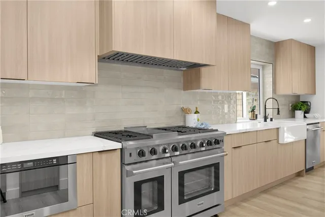 $2,299,000 | 5852 Bellfield Lane, Huntington Beach, CA 92648