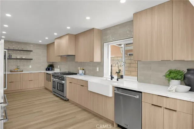 $2,299,000 | 5852 Bellfield Lane, Huntington Beach, CA 92648