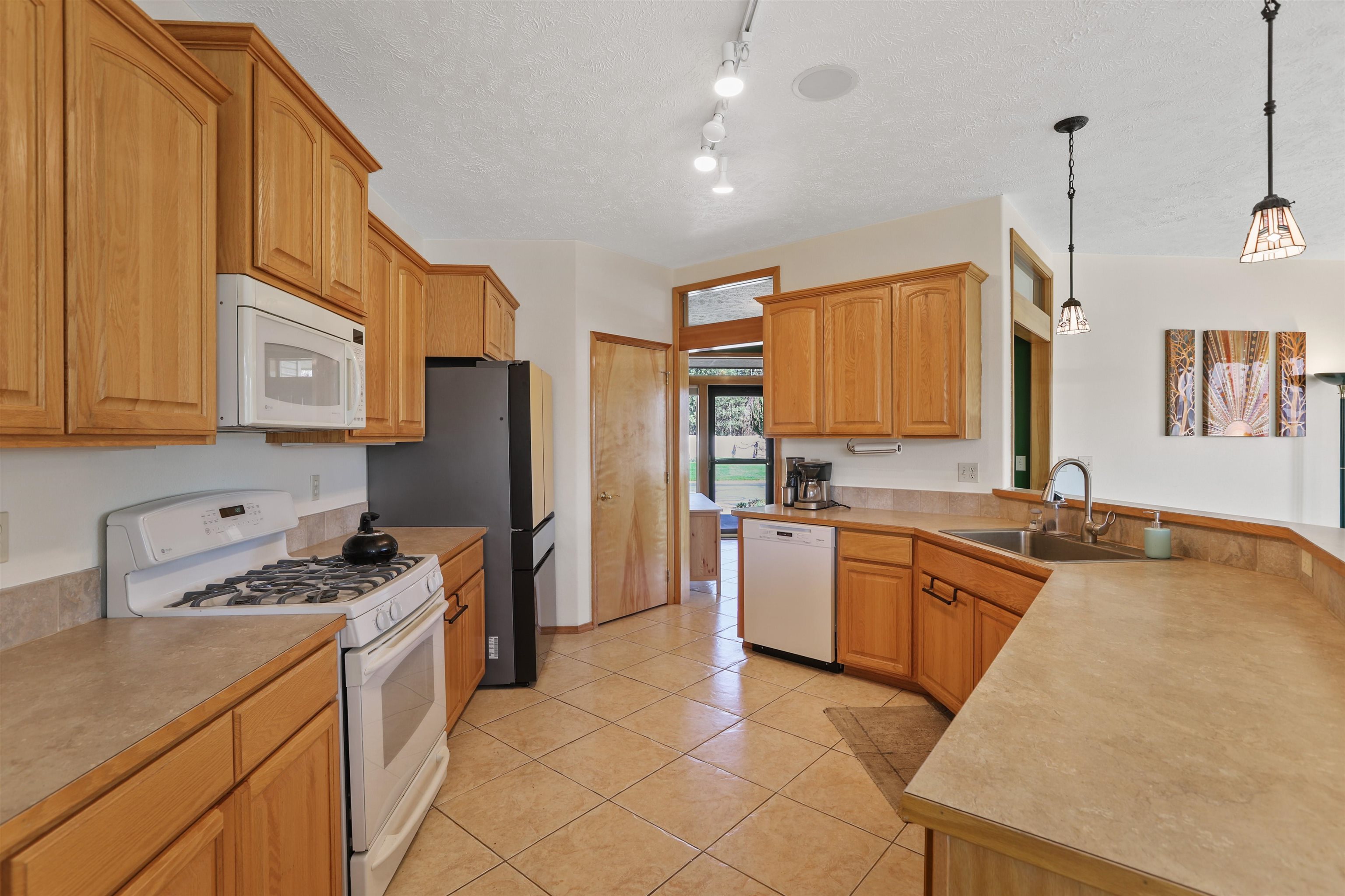 16317 North McKinnon Lane Colbert, WA 99005 - Photo 11 of 36