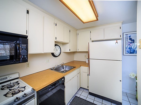 20 Mountain Gate Road, Unit 20 Ashland, MA 01721 - Photo 9 of 26 Gallery Image 9