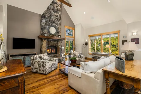 $3,200,000 | 13033 Camp Trail, Truckee, CA 96161