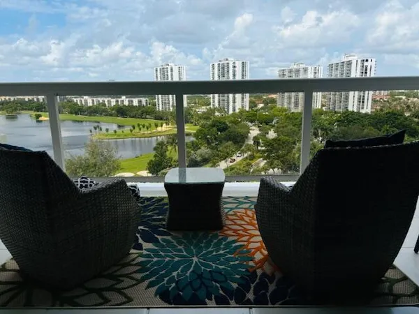 $4,200 | 20185 East Country Club Drive, Unit 1209, Aventura, FL 33180