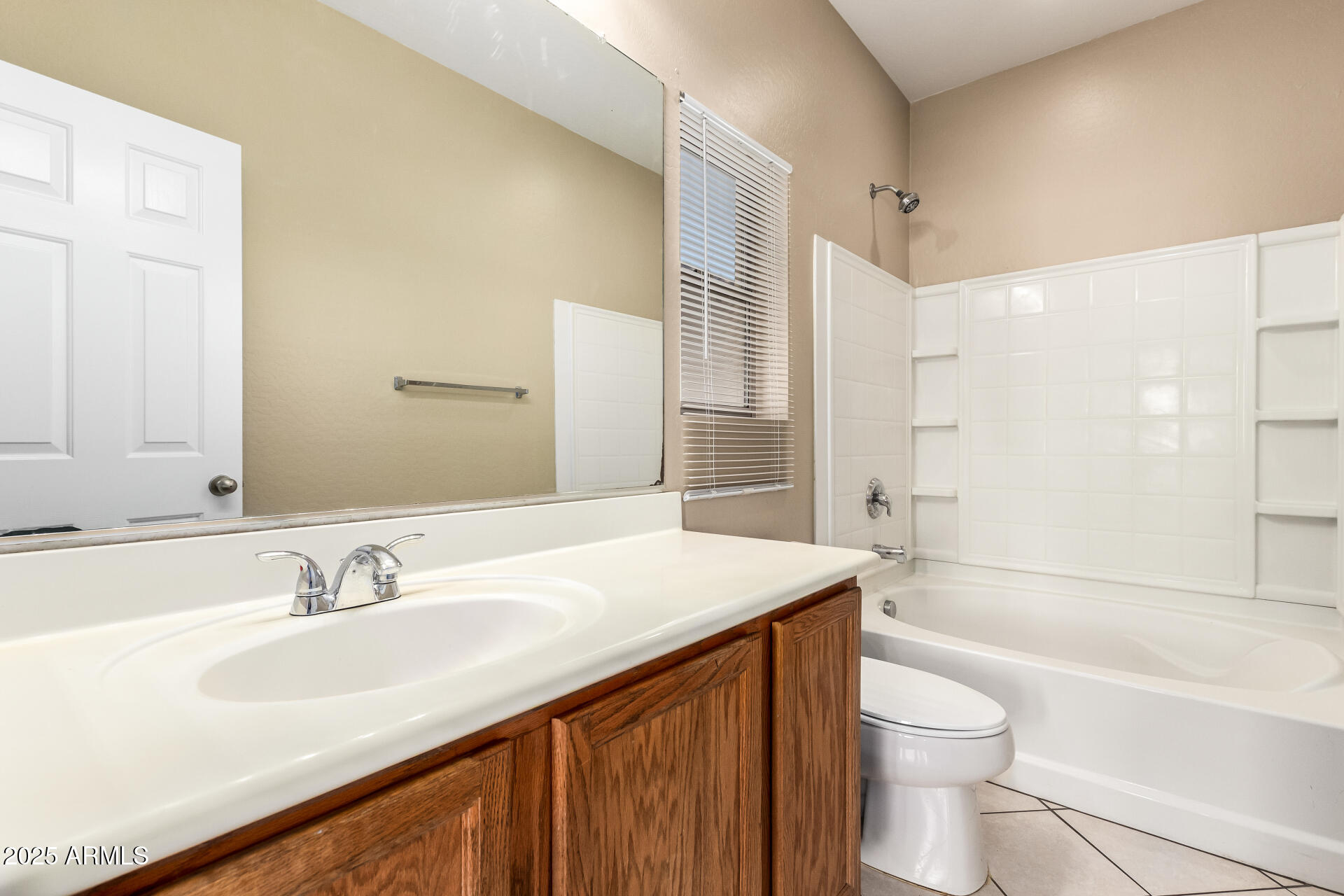 5132 West Shumway Farm Road Laveen, AZ 85339 - Photo 18 of 32 primary bathroom