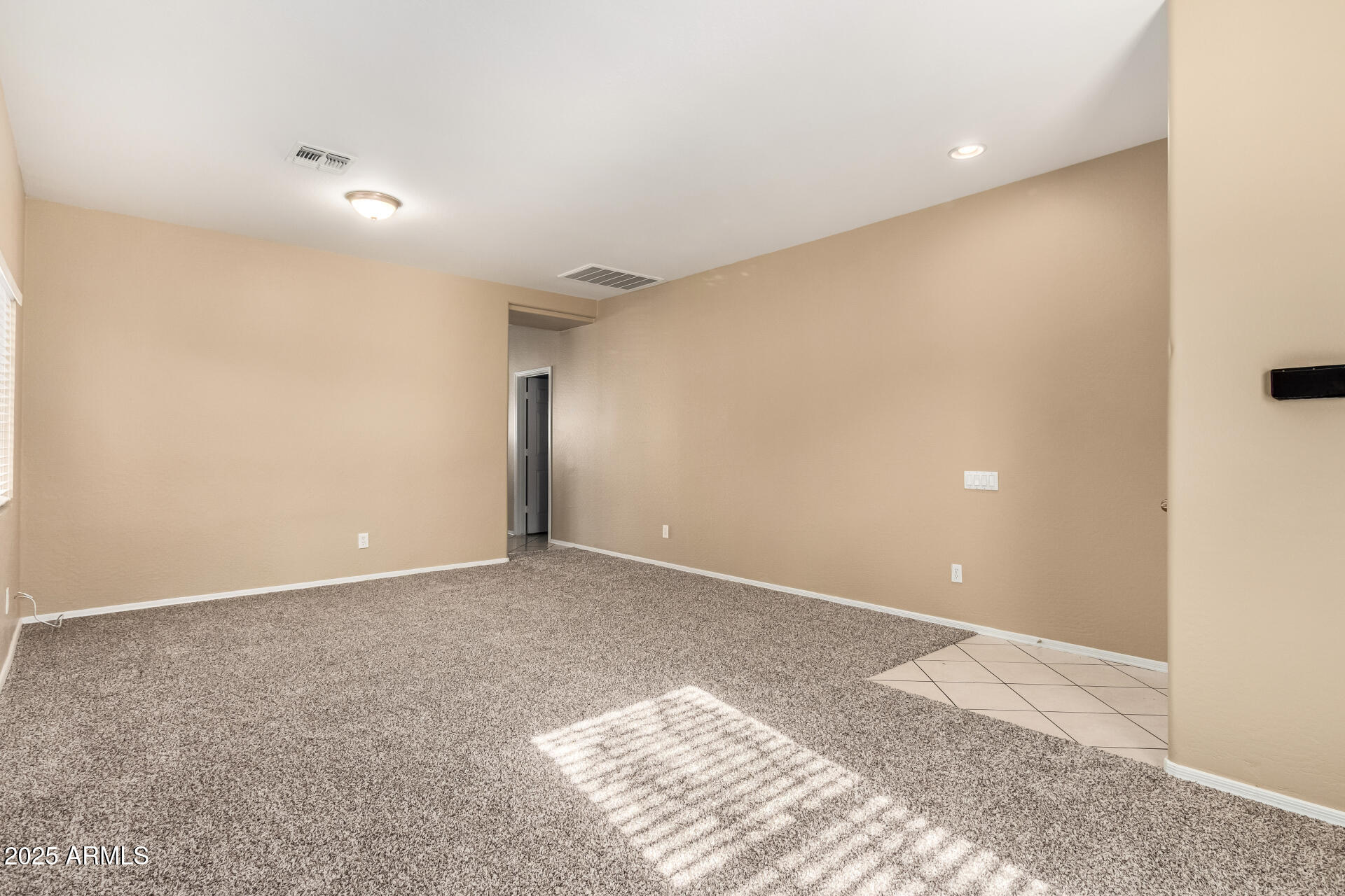 5132 West Shumway Farm Road Laveen, AZ 85339 - Photo 5 of 32 living room