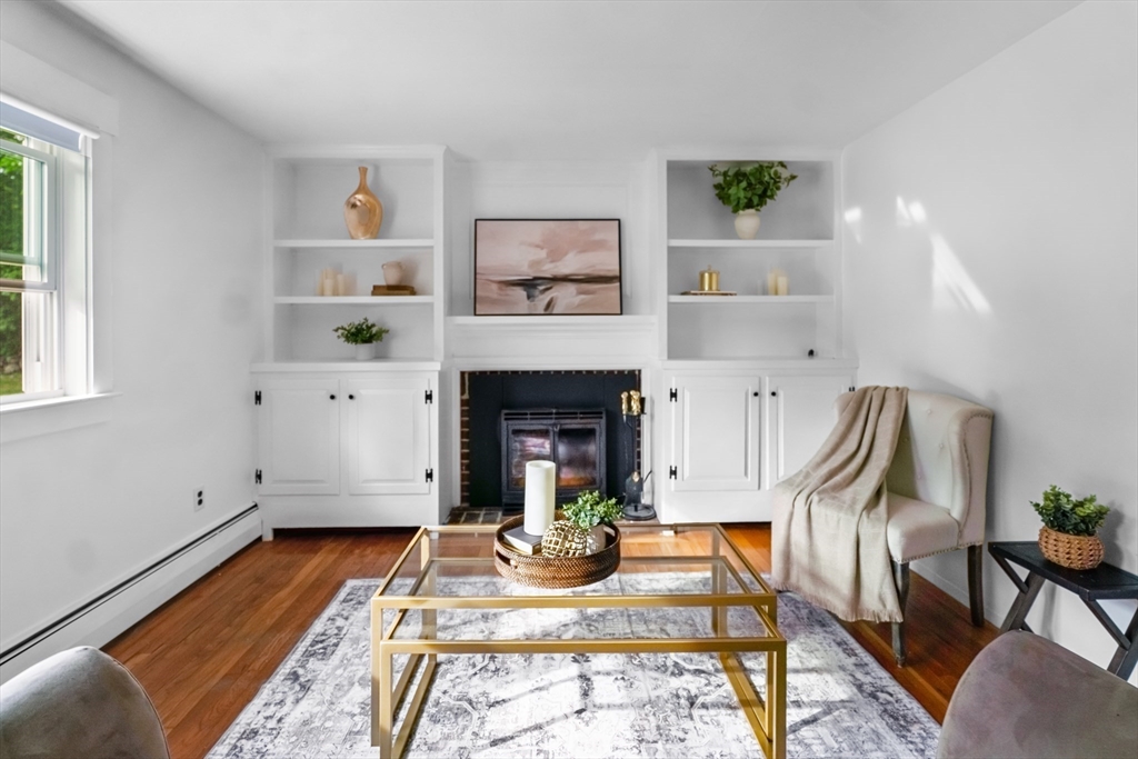 27 Searle Street Georgetown, MA 01833 - Photo 7 of 23