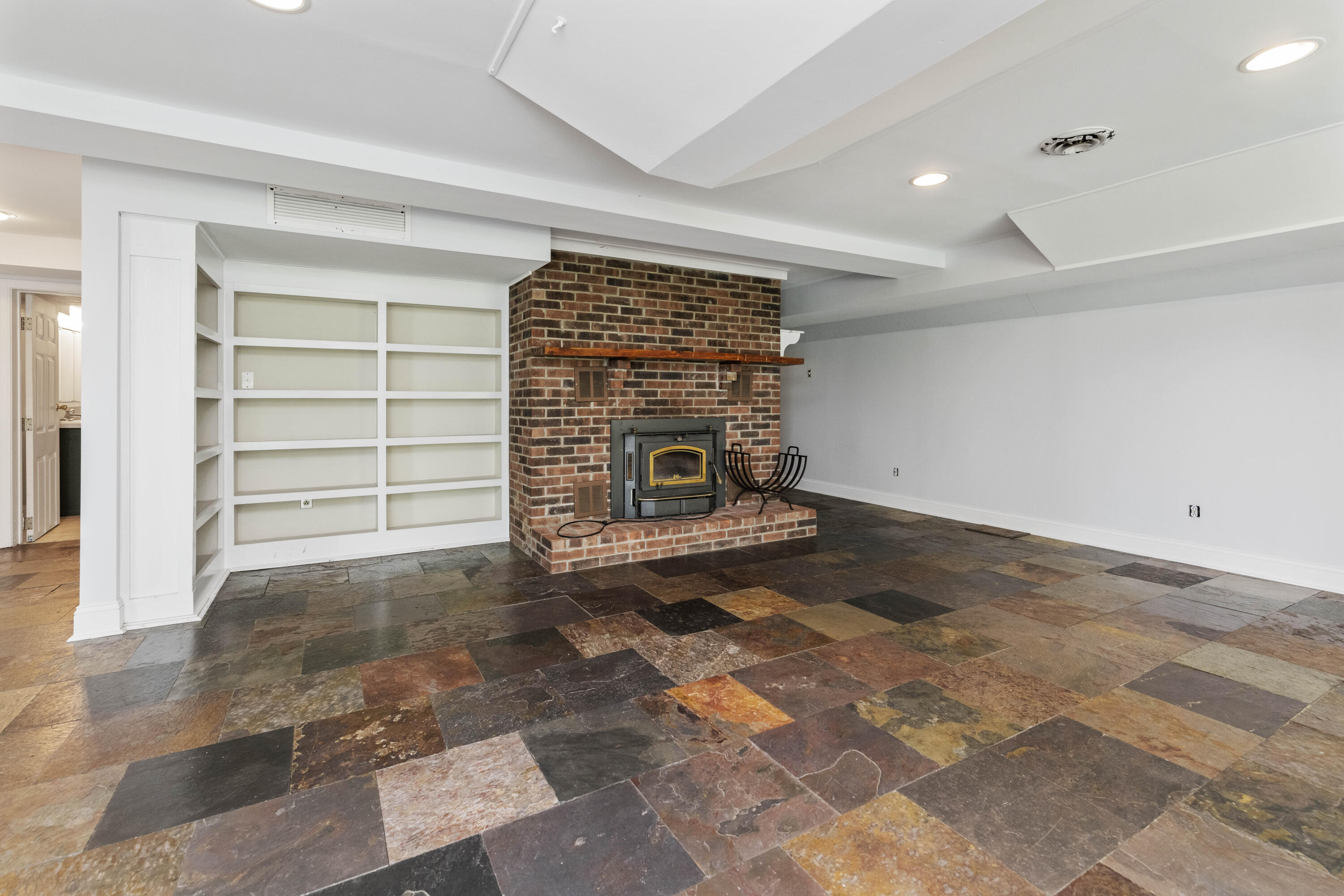 533 Whitlock Road Richmond, KY 40475 - Photo 26 of 64 Basement Family Room