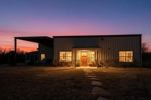 $815,000 | 2800 County Road 2905, Dodd City, TX 75438