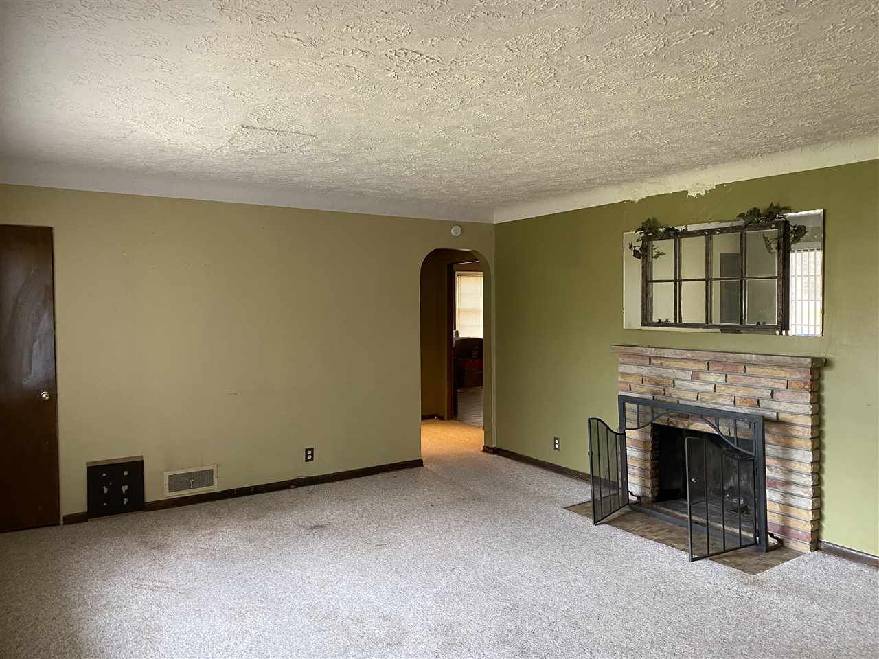 3477 Van Campen Road Flint, MI 48507 - Photo 9 of 31 50028401-8.JPG