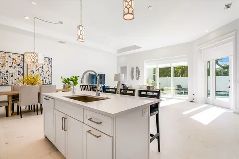 $1,495,000 | 10 Strand Drive, Vero Beach, FL 32963