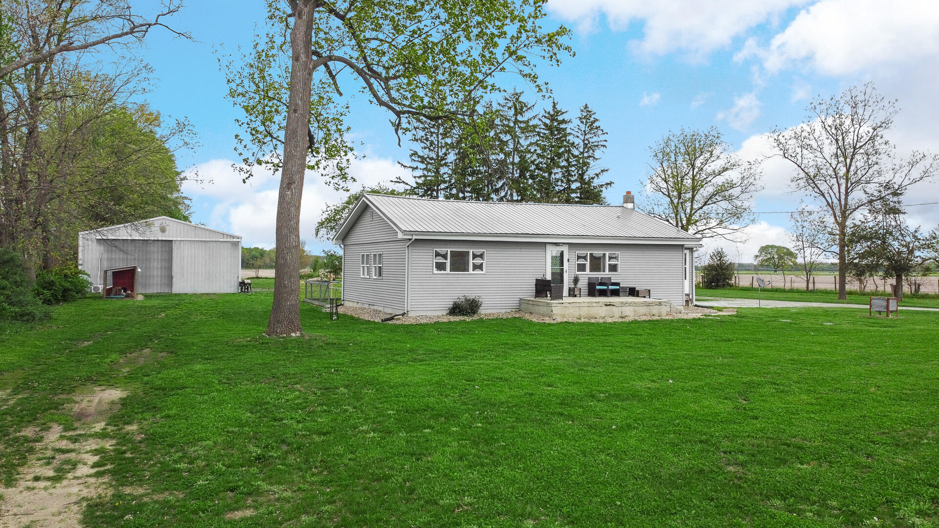 2232 West 1650 South Hanna, IN 46340 - Photo 5 of 38 1920x1080