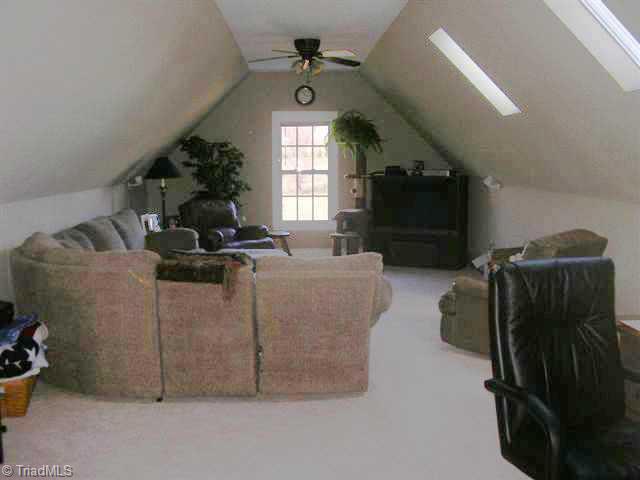 5806 Crutchfield Oak Ridge Oak Ridge, NC 27310 - Photo 7 of 9 Other.