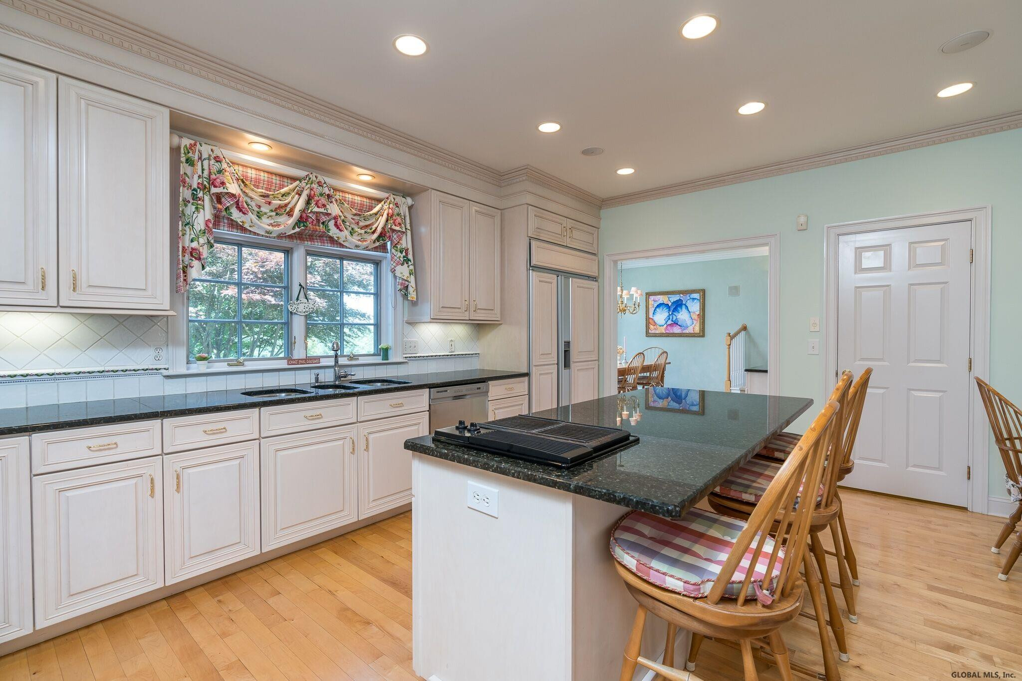 36 East Ridge Road Colonie, NY 12211 - Photo 18 of 37 Photo 18