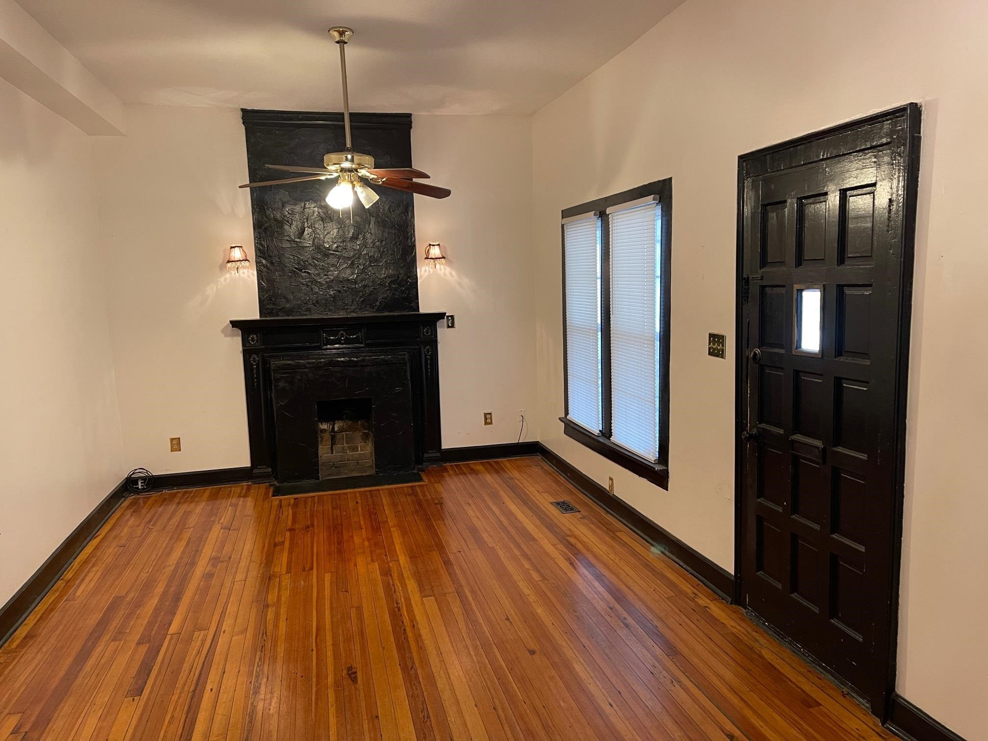 561 New Bern Avenue Raleigh, NC 27601 - Photo 3 of 15 Photo 3