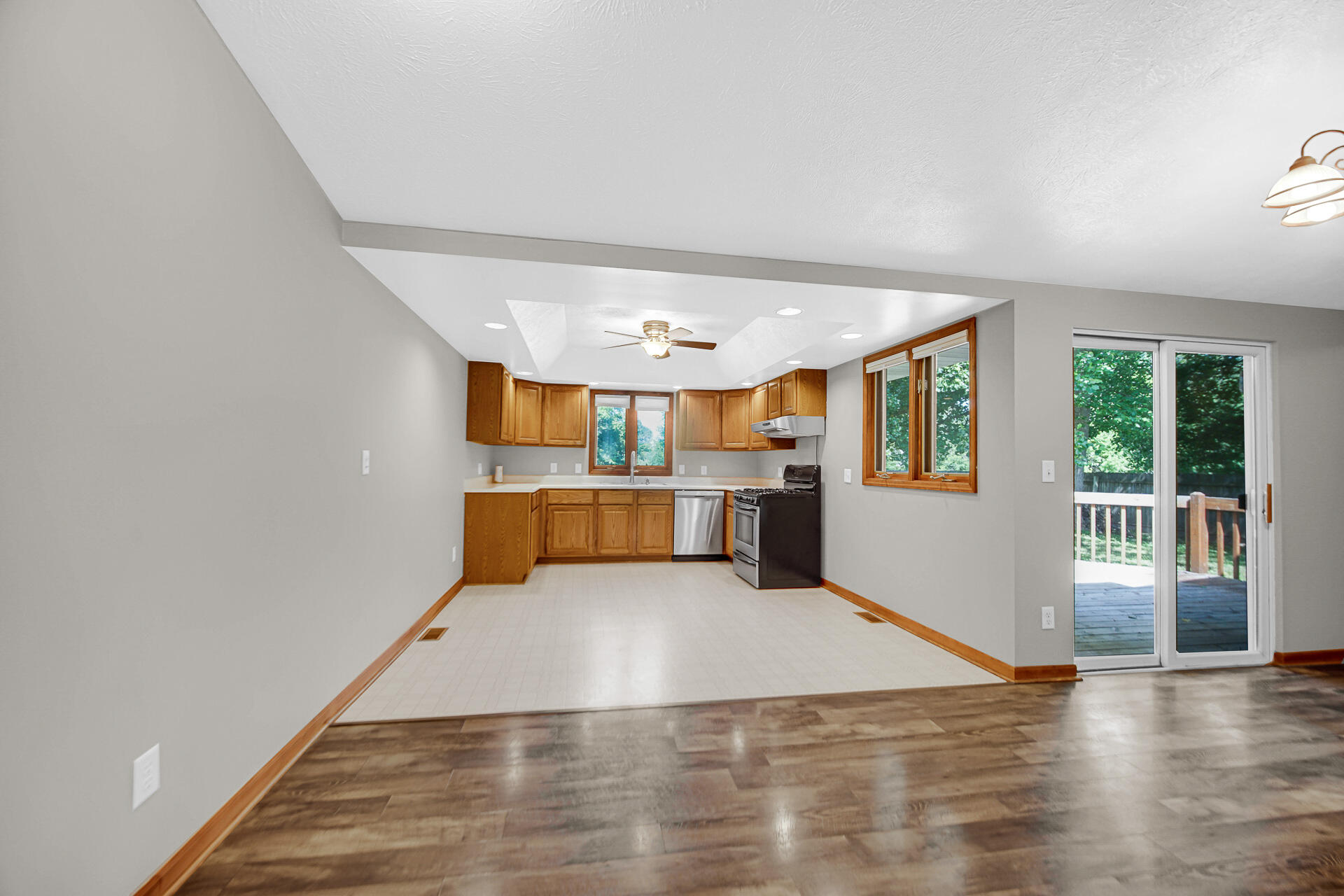 2372 South Taylor Road Mill Creek, IN 46365 - Photo 9 of 29 1920x1280