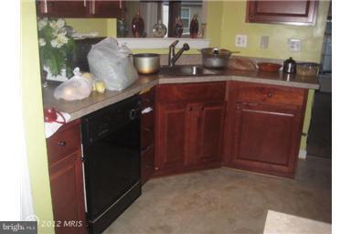 3311 Castle Ridge Circle, Unit 31 Silver Spring, MD 20904 - Photo 7 of 10 Kitchen