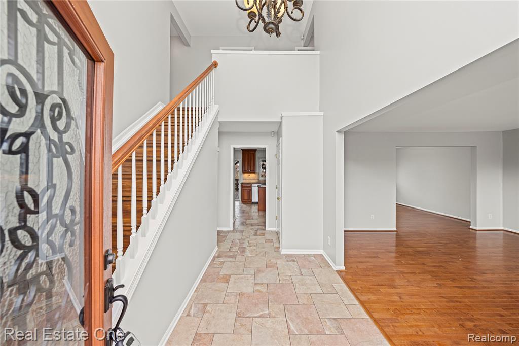 4648 Pond Run Canton, MI 48188 - Photo 4 of 47