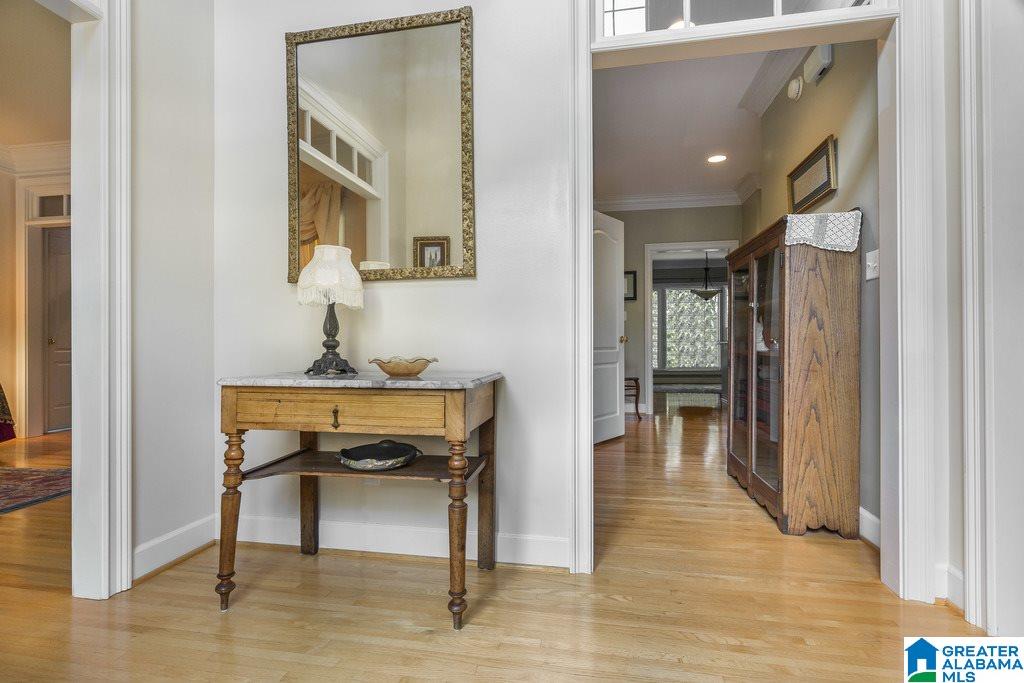 1013 Oak Tree Road Birmingham, AL 35244 - Photo 2 of 44