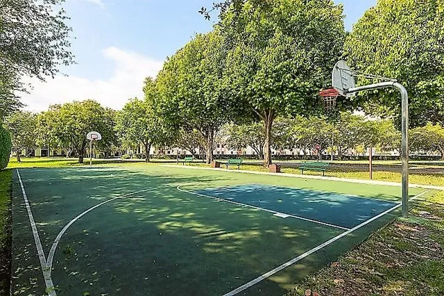 a view of a tennis court