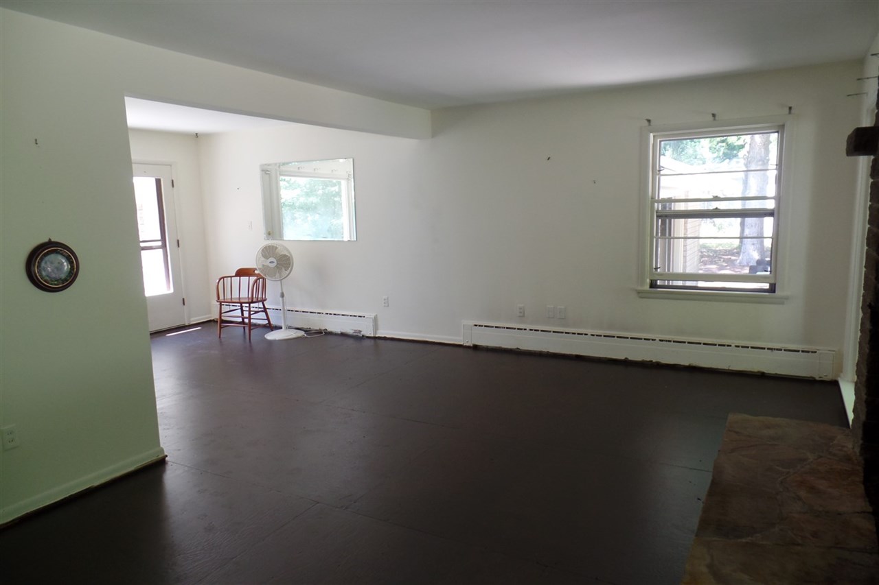 2584 Warren Road Beulah, MI 49617 - Photo 6 of 42 1821571-5.JPG