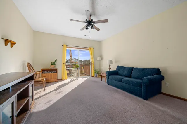 $175,000 | 410 Pine White Road, Unit 102B, Roscoe, IL 61073