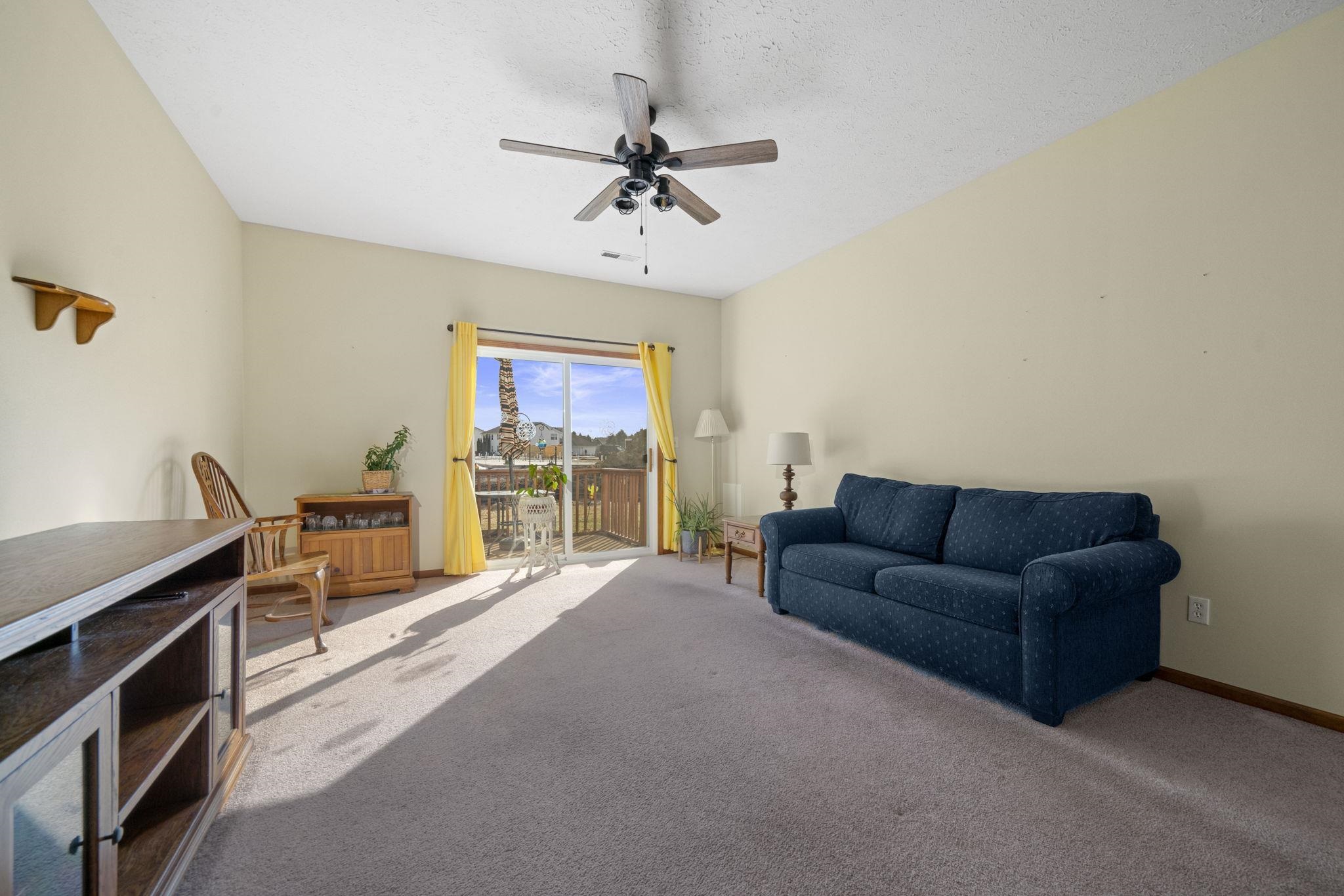 410 Pine White Road, Unit 102B Roscoe, IL 61073 - Photo 8 of 25