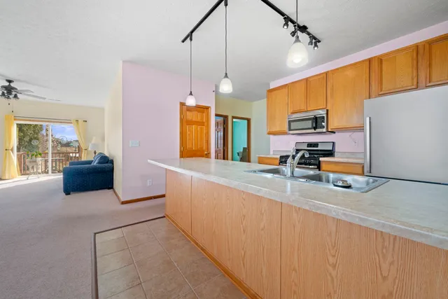 $175,000 | 410 Pine White Road, Unit 102B, Roscoe, IL 61073