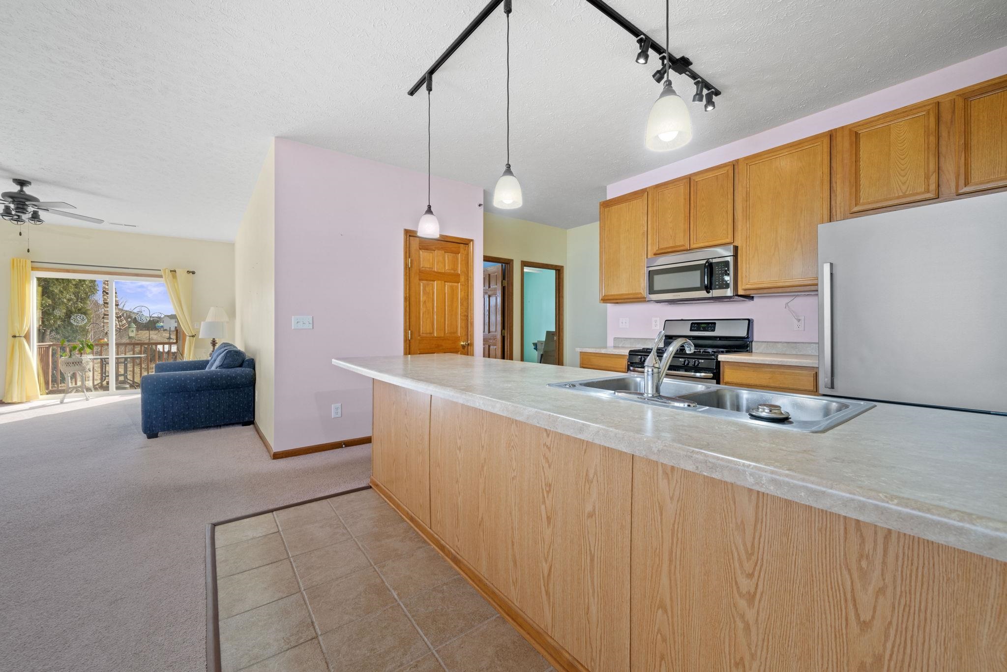 410 Pine White Road, Unit 102B Roscoe, IL 61073 - Photo 9 of 25