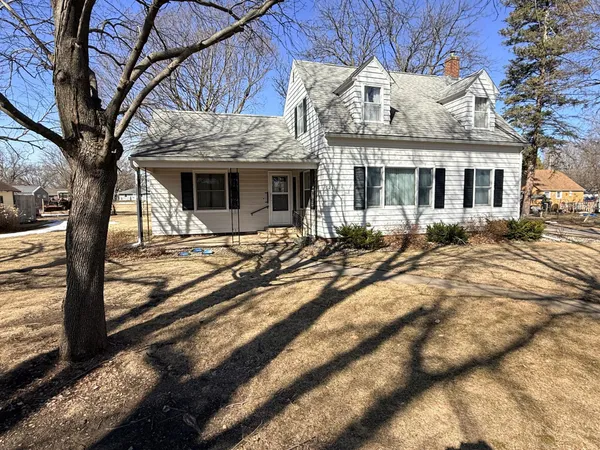 $95,000 | 721 7th Street, Walnut Grove, MN 56180