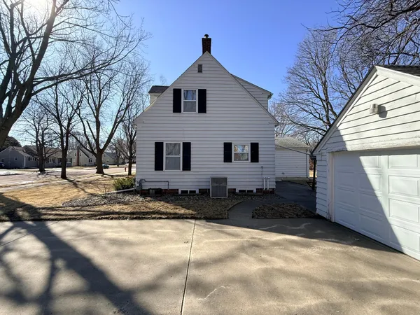 $95,000 | 721 7th Street, Walnut Grove, MN 56180