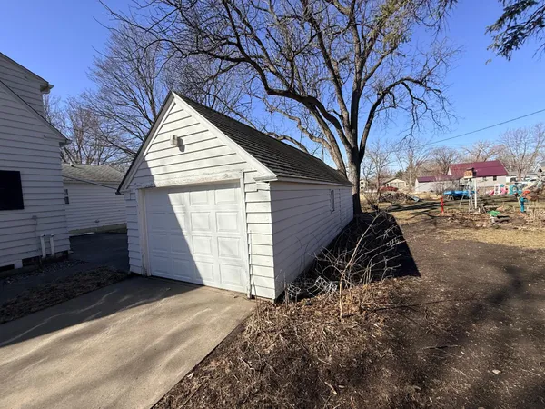 $95,000 | 721 7th Street, Walnut Grove, MN 56180