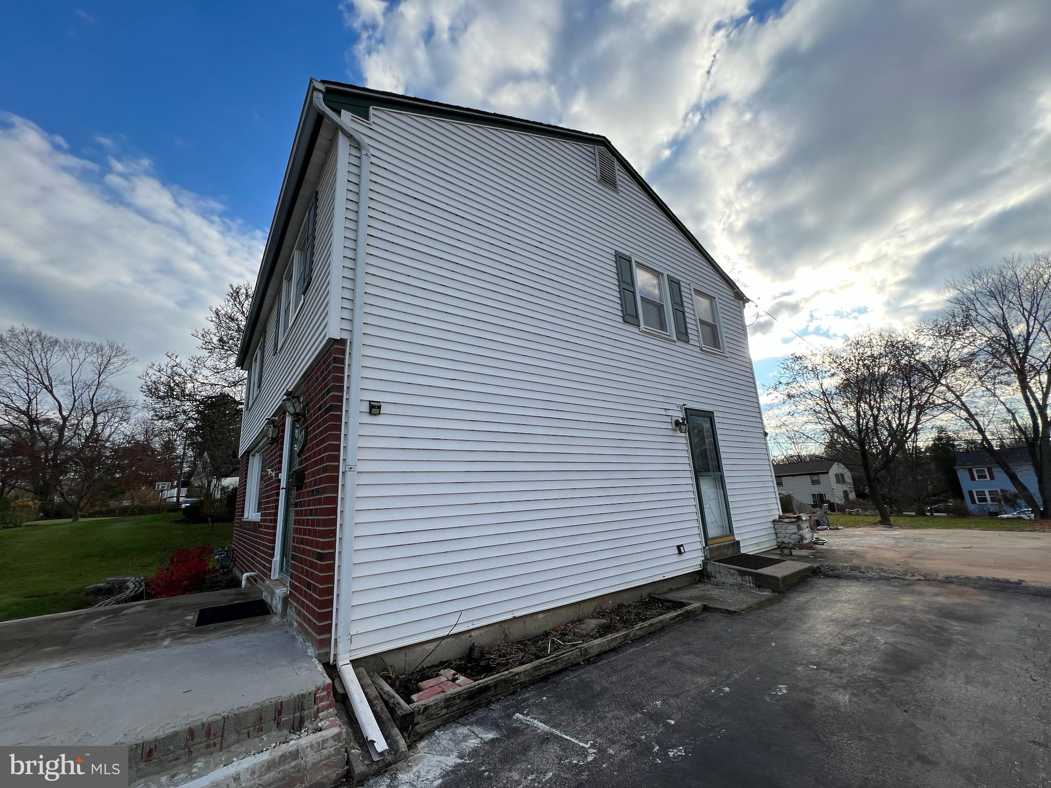 669 North Henderson Road King of Prussia, PA 19406 - Photo 4 of 84