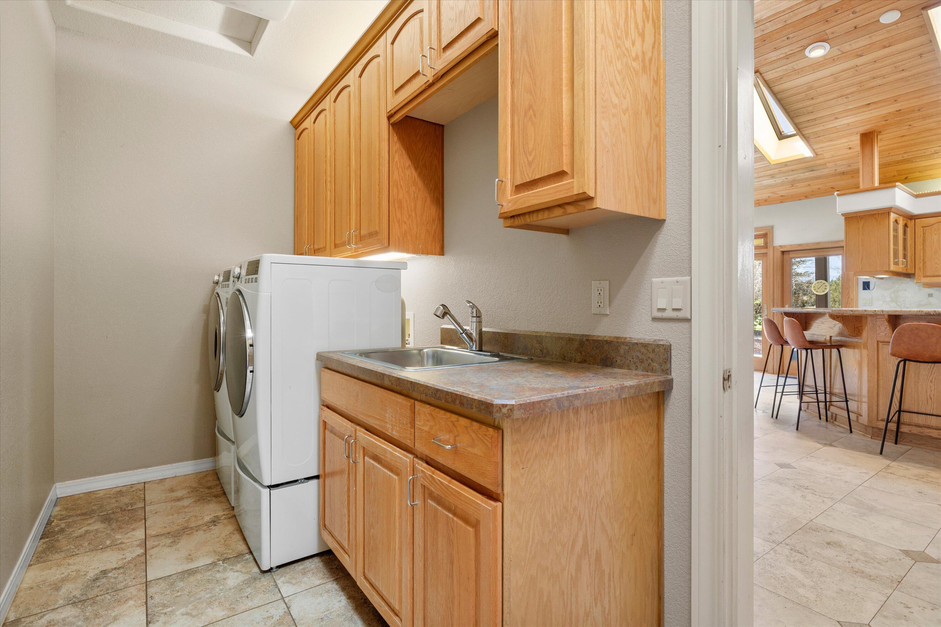 18575 Couch Market Road Bend, OR 97703 - Photo 24 of 93 25-5962_250430_JILLROSELL