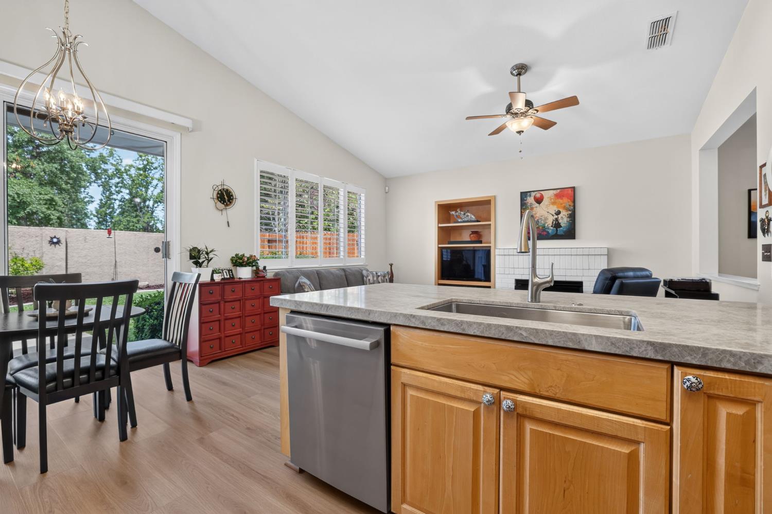 906 Rathbone Circle Folsom, CA 95630 - Photo 17 of 44