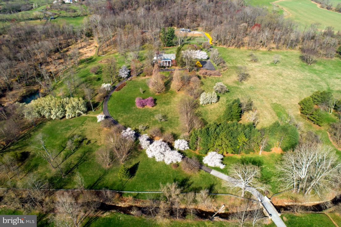 2082 Winchester Road Delaplane, VA 20144 - Photo 46 of 63 Gallery Image 46