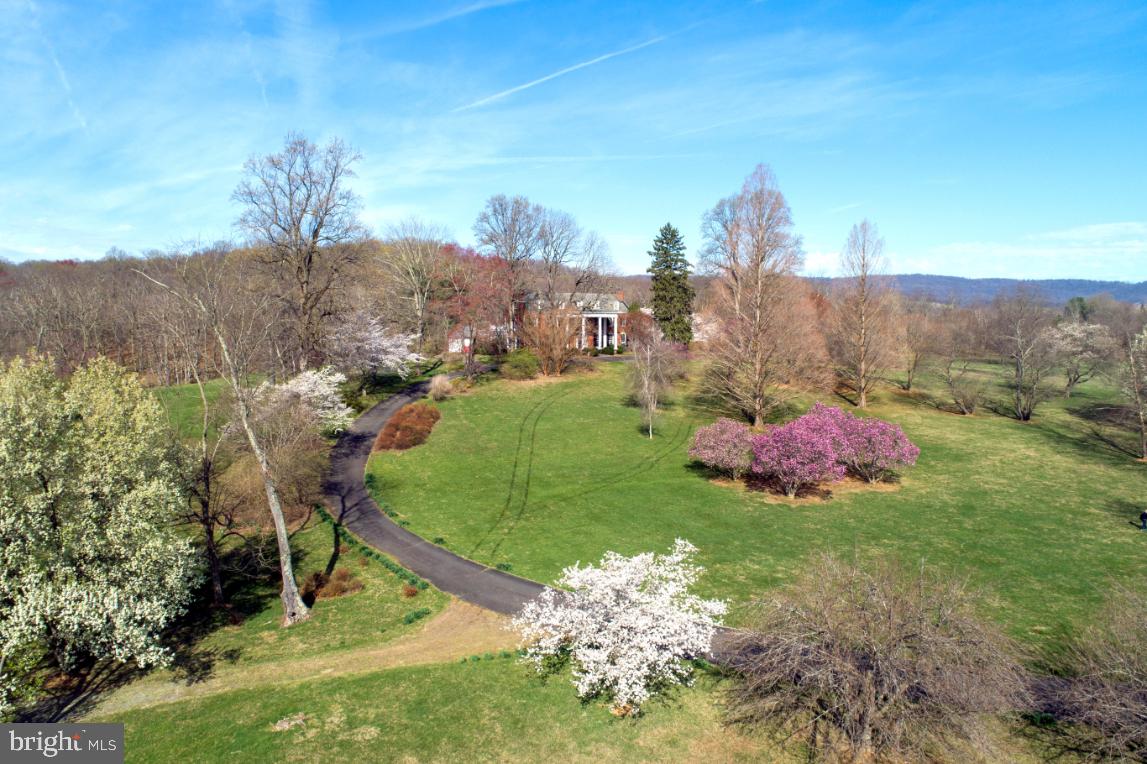 2082 Winchester Road Delaplane, VA 20144 - Photo 47 of 63 Gallery Image 47