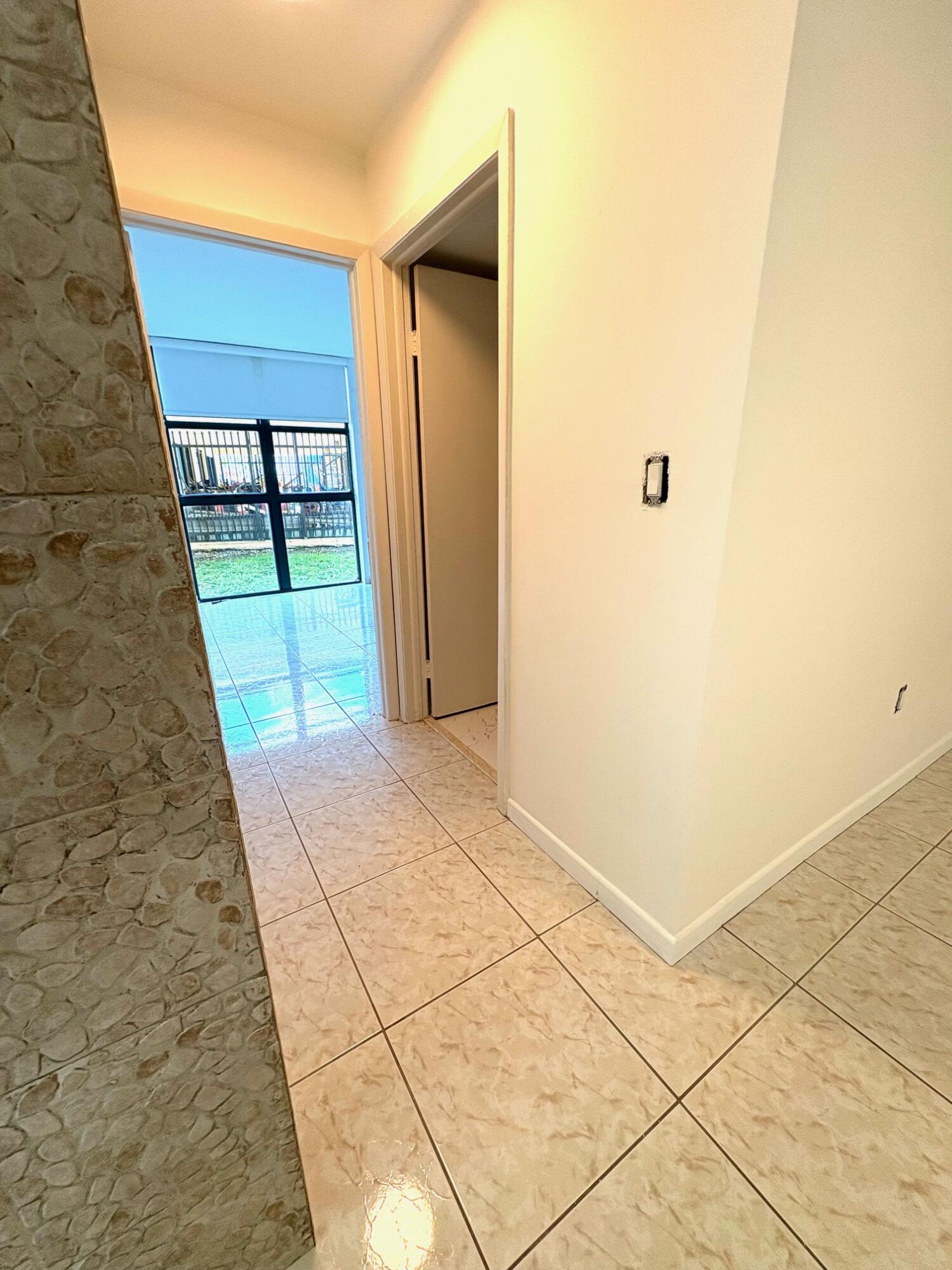 11800 Southwest 18th Street, Unit 108 Miami, FL 33175 - Photo 22 of 31 IMG_8549