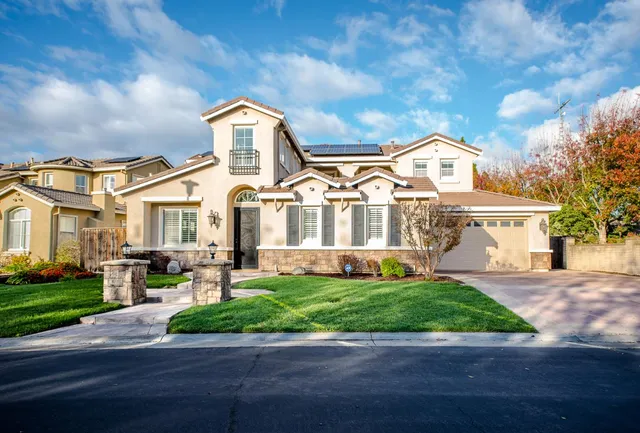 $989,900 | 33462 Canvas Back Street, Woodland, CA 95695