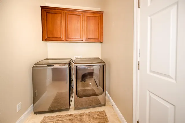 $989,900 | 33462 Canvas Back Street, Woodland, CA 95695