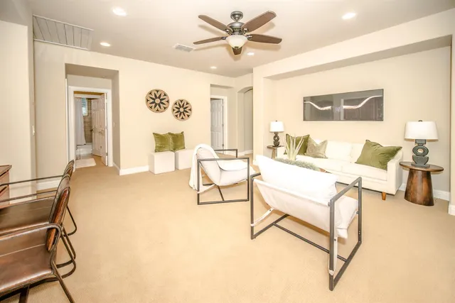 $989,900 | 33462 Canvas Back Street, Woodland, CA 95695