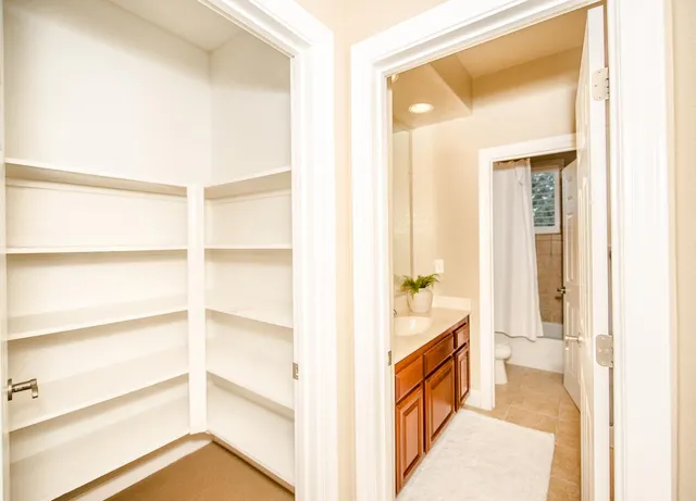 $989,900 | 33462 Canvas Back Street, Woodland, CA 95695