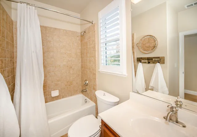 $989,900 | 33462 Canvas Back Street, Woodland, CA 95695