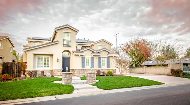 $989,900 | 33462 Canvas Back Street, Woodland, CA 95695